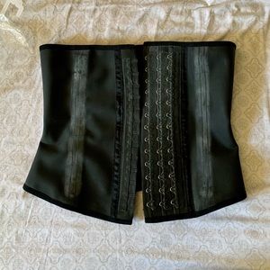 Colombian Adda Waist Cincher Corset